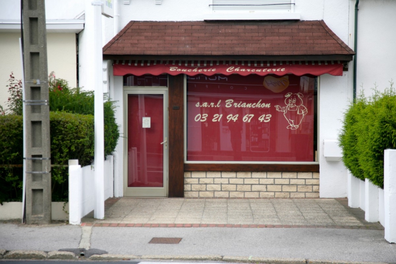 vitrine-LA CRAU-min_france_frankreich_commerce_frankrijk_francia_delicatessen_butchery_charcuterie-424328